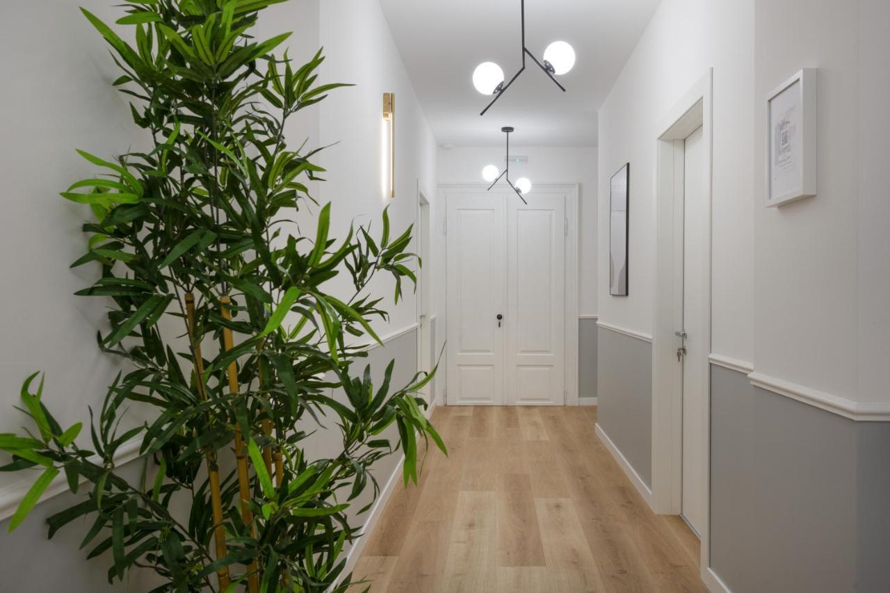 Trieste Timeless 2-Bedrooms Flat Exterior photo